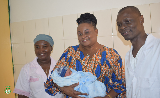 Première naissance par césarienne au bloc opératoire de la clinique principale